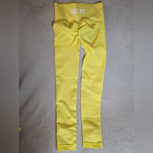 Cute matching yellow sports bra and leggings nwot exec-fit size XS - Picture 3 of 4